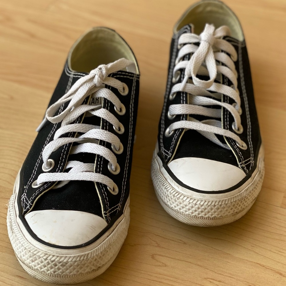 Black converse All Stars